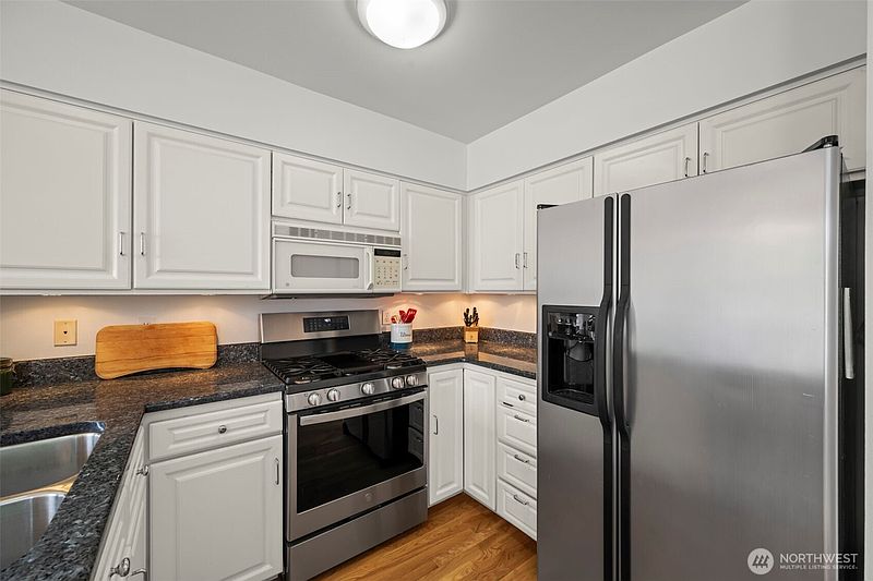 5th image of 5243 40th Avenue NE