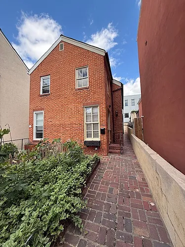 24 E Henrietta St #1 Photo 1