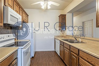 2nd image of 10009 Amber Cir