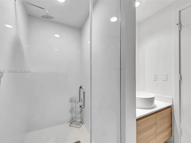 121 NE 34th St #2815 — Photo 31