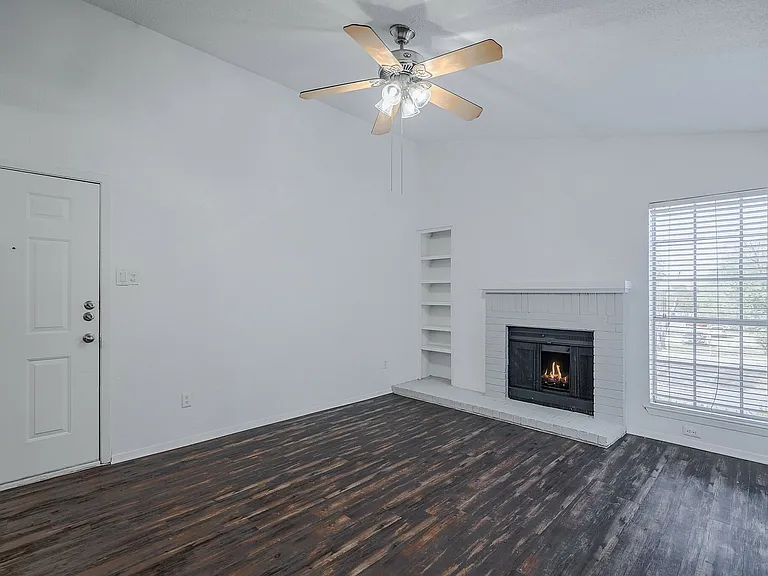 Ironhorse Flats- Living Room