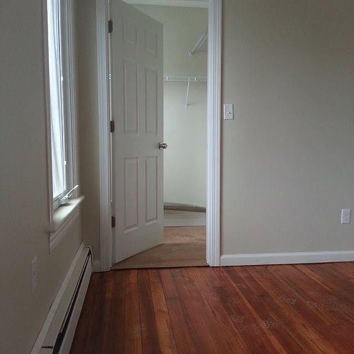 middle bedroom middle