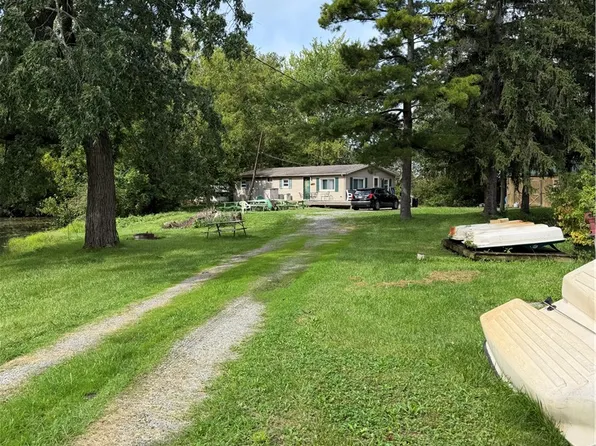 203 Sunnyside St, Russells Point, OH 43348