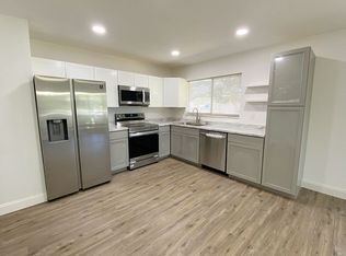 2049 SE Triumph Rd, Port Saint Lucie, FL 34952