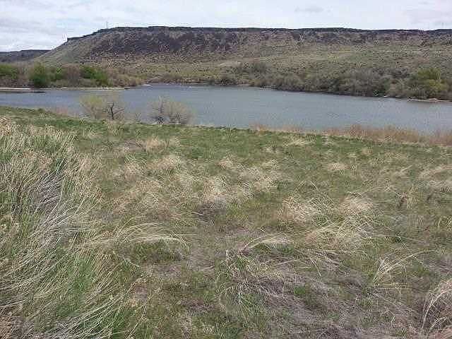 2nd image of 4 Oregon Trail Dr
