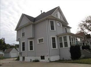 1009 W 5th St, Waterloo, IA 50702