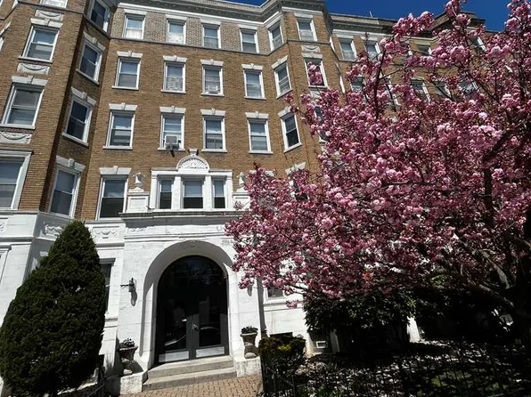 121 Park Dr, Boston, MA