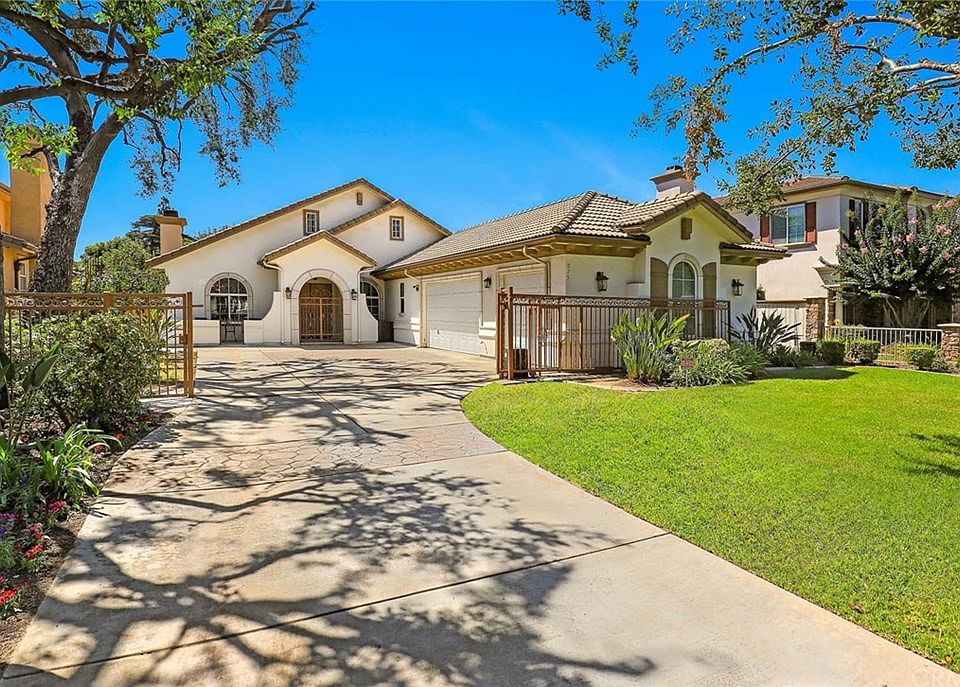 1st image of 935 Alta Vista Ave