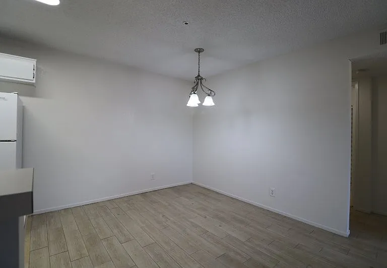 321 Inger Dr #M-122 — Photo 4