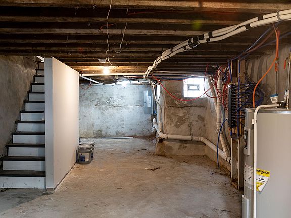 3rd image of 750 E Madison St #2FF