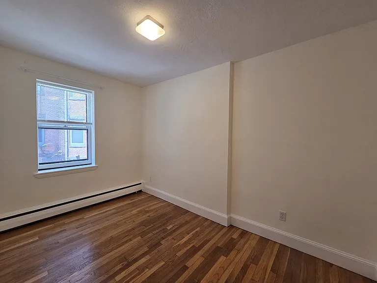 7 Aberdeen St #4 — Photo 8