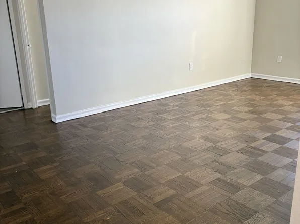 1305 Wilson Ave #403, Toronto, ON M3M 1J2