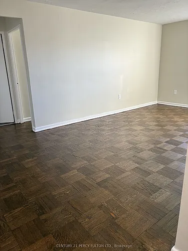 1305 Wilson Ave #403 Photo 1