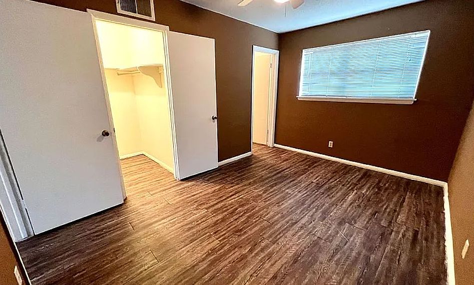 2nd image of 325 W Oklahoma Ave