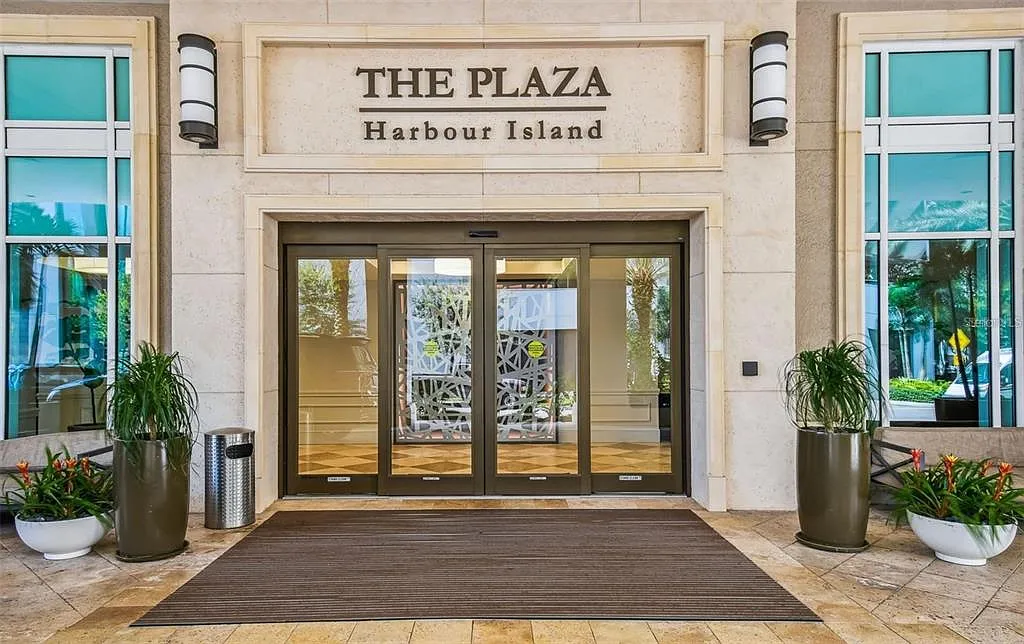 2 bed, 2.5 bath, 1784 sqft, $5,900 — Photo 2