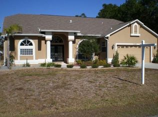 11225 Flock Ave, Weeki Wachee, FL 34613