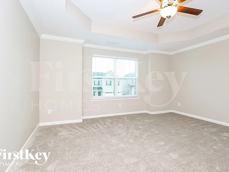2116 Preserve Cir — Photo 10