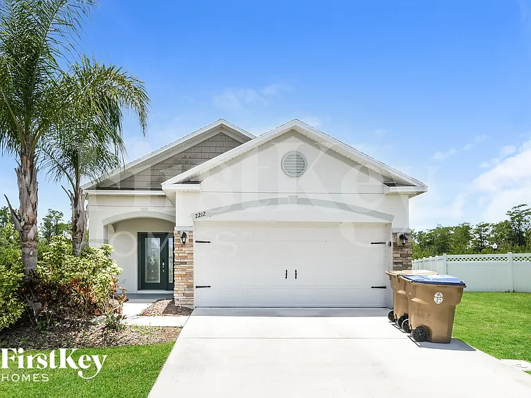 2212 Red Rock Ct — Photo 1