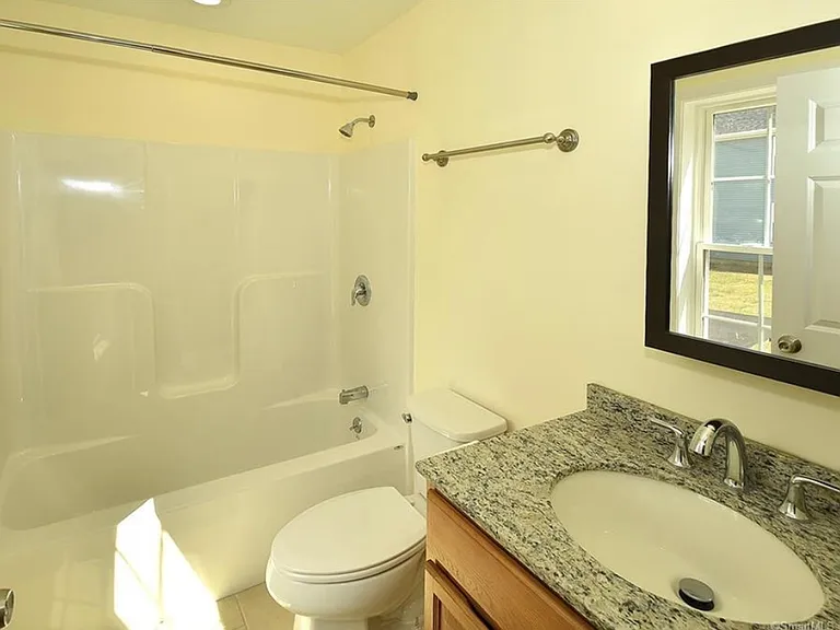 73 Fairfield St — Photo 12