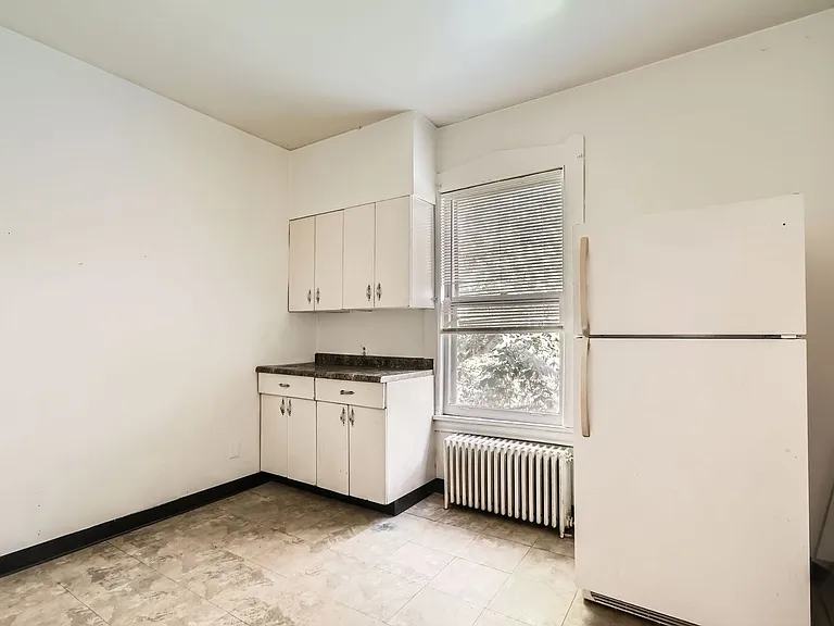 707 Grand Ave — Photo 7