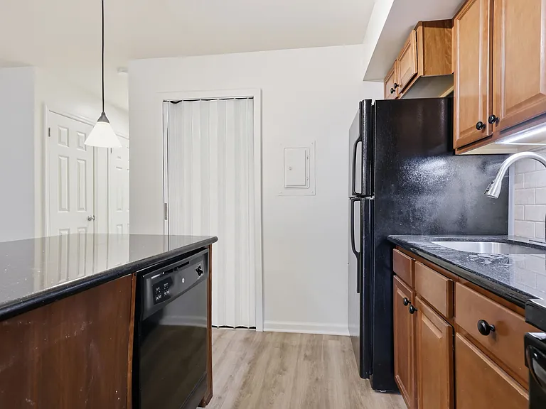 23 Darien #A — Photo 6
