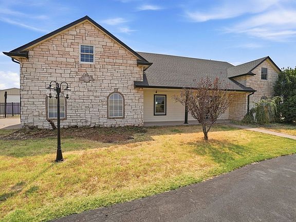 4th image of 6937 NE Watts Rd