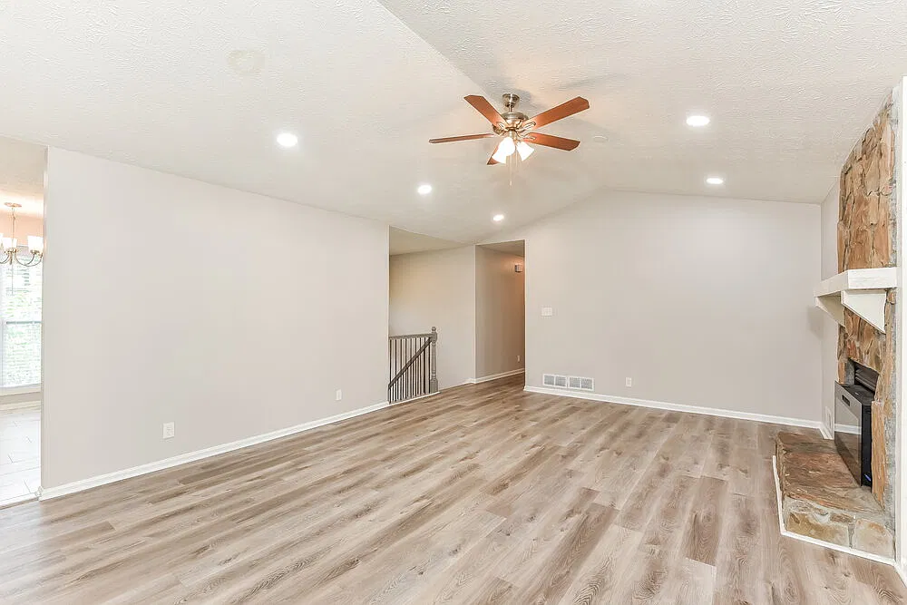 4 bed, 3.0 bath, 1539 sqft, $2,265 — Photo 4