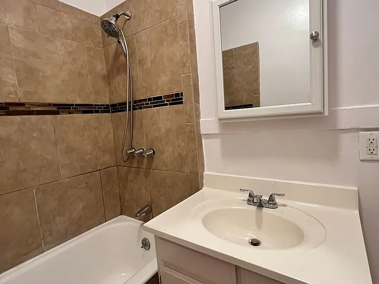 0090 Wenke Rentals — Photo 24