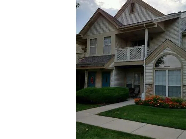 904 Foxmeadow Dr Building 9, Royersford, PA 19468