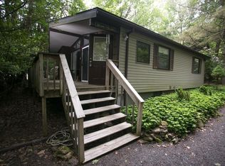 346 Stillwater Dr, Pocono Summit, PA
