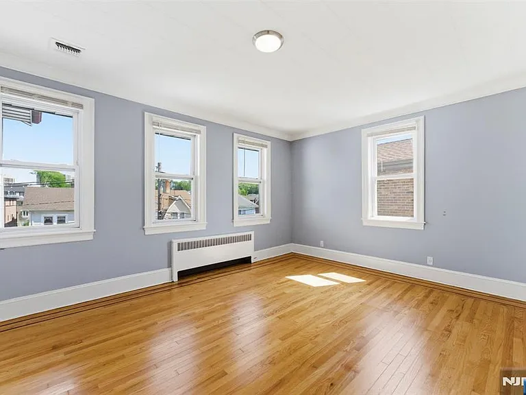 773 Kingsland Ave — Photo 7
