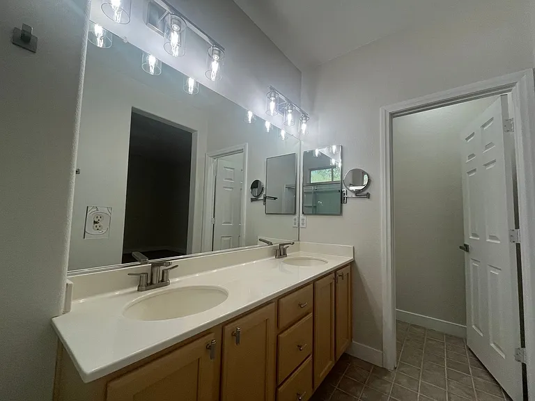 3437 Sun Rhythm St — Photo 24