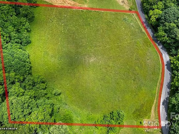 5th image of 435 Mountain Park Dr