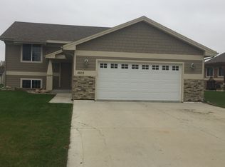 1603 Cardinal Dr, Brookings, SD 57006