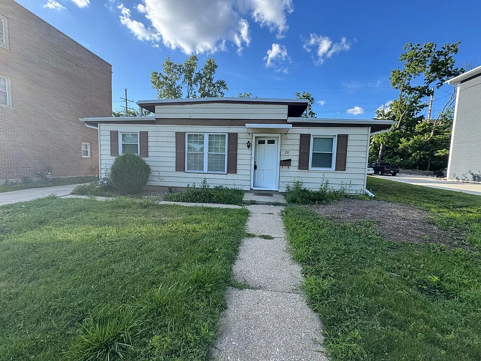 28 W Willow St