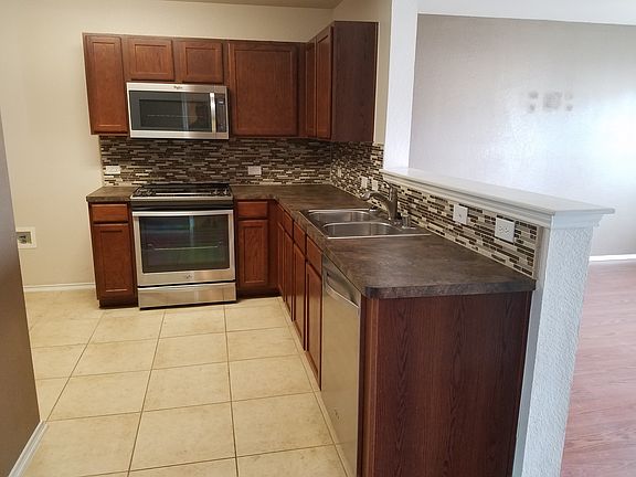 5th image of 12666 Forest Lawn Dr