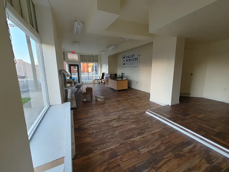 459 W Washington St #1 — Photo 5