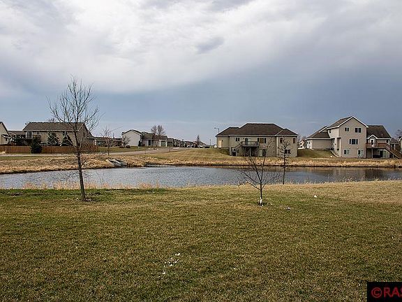 3rd image of 105 Sakatah Ln