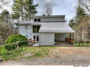 78 Dutch Apple Ln, Waynesville, NC 28786