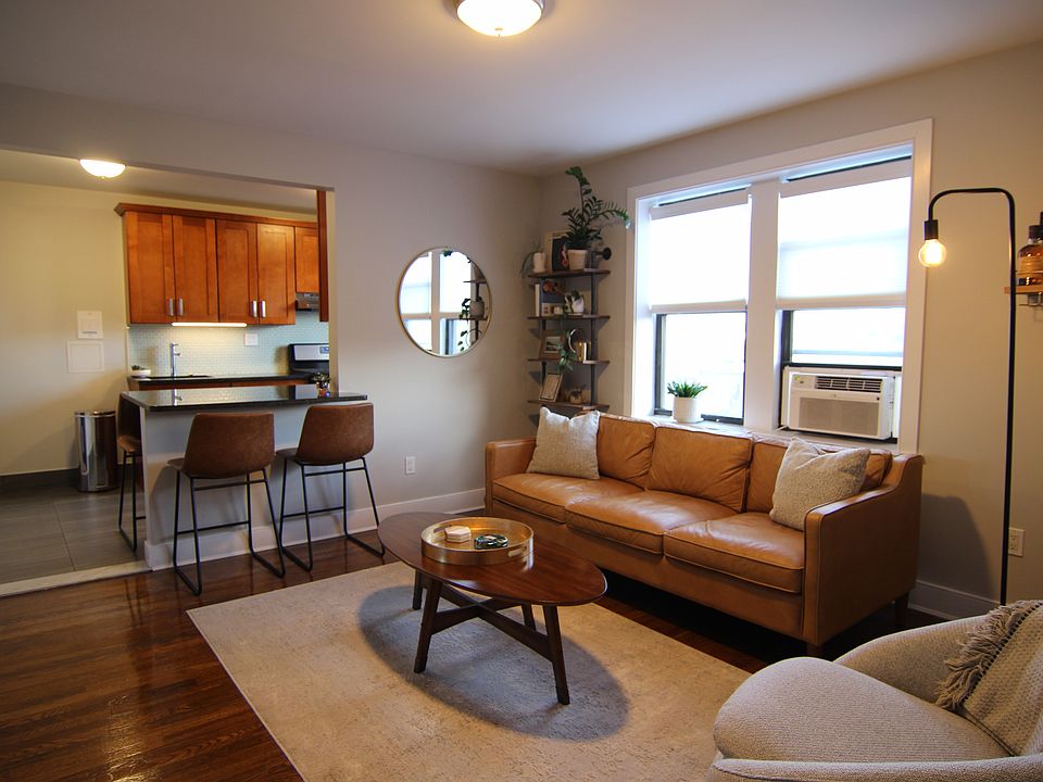 1st image of 2040 31st St #D8