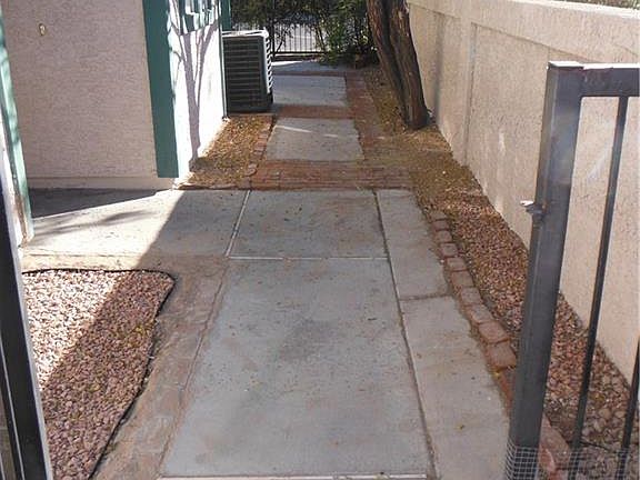 5th image of 4003 Weybridge Dr