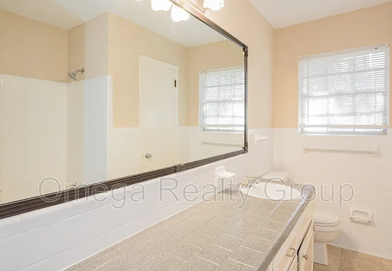 1313 Oak Ter — Photo 38
