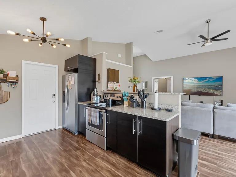 11717 Broad Oak Ct — Photo 1