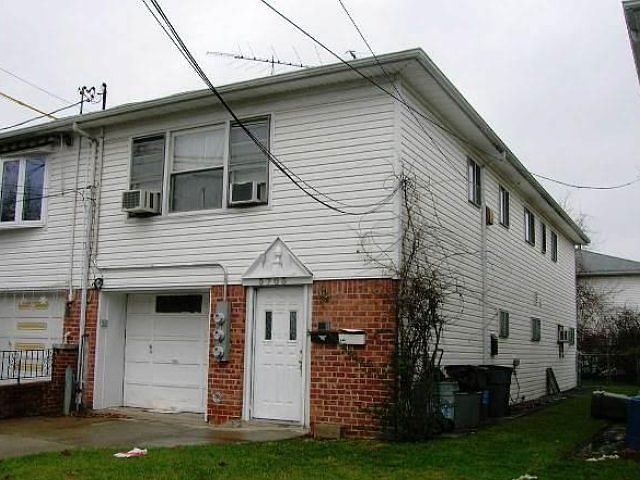 2nd image of 3703 Brookside St