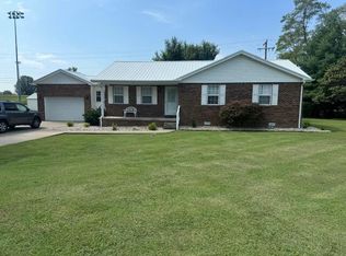 121 Valley Dr, Greensburg, KY 42743