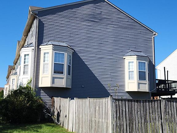 5th image of 4016 Tidewood Rd