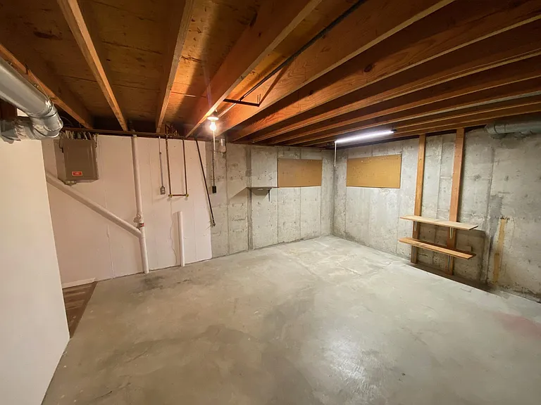 60 Dogwood Ln — Photo 12