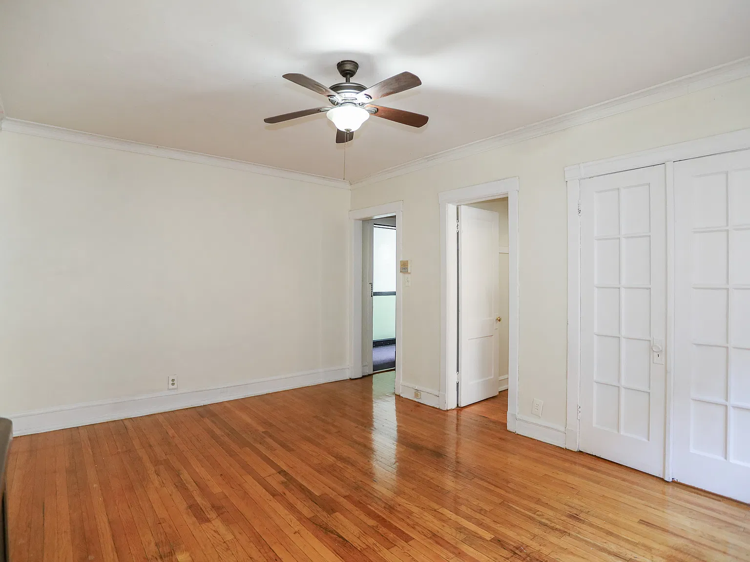 Studio, 400 sqft, $1,225 — Photo 2