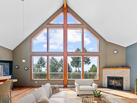 4th image of 2405 Lindsey Rd