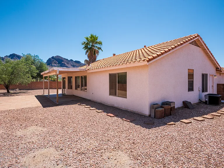 458 W Paseo Rio Grande — Photo 2